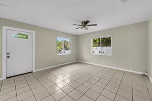 728 20th St, West Palm Beach, FL 33407 - Photo 12