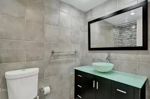 11930 N Bayshore Dr, North Miami, FL 33181 - Photo 16