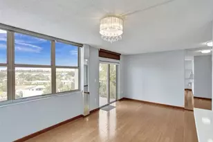 11930 N Bayshore Dr, North Miami, FL 33181 - Photo 14