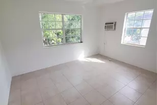 74 NW 31st St, Miami, FL 33127 - Photo 12