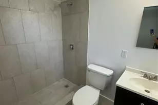 5162 NE 6th Ave Unit, Oakland Park, FL 33334 - Photo 14