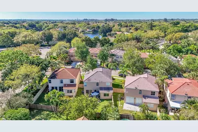 10615 NW 12th Court, Plantation, FL 33322 - Photo 18