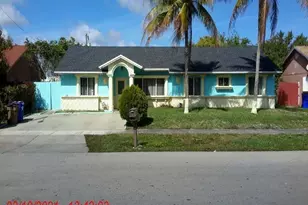 561 NE 38th St, Deerfield Beach, FL 33064 - Photo 4