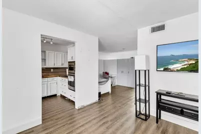 4770 NW 10th Court #106, Plantation, FL 33313 - Photo 4