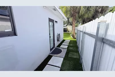 433 NW 15th Way, Fort Lauderdale, FL 33311 - Photo 40