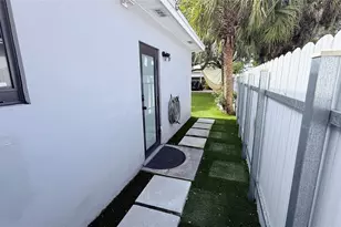 433 NW 15th Way, Fort Lauderdale, FL 33311 - Photo 40