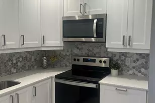 21 Jacaranda Dr, Plantation, FL 33324 - Photo 8