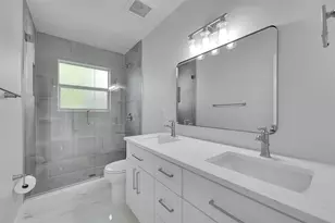 1190 Dolphin Rd, Singer Island, FL 33404 - Photo 32