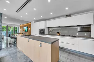 1511 NE 4th Pl, Fort Lauderdale, FL 33301 - Photo 2