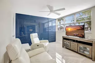 9720 S Hollybrook Lake Dr, Pembroke Pines, FL 33025 - Photo 8