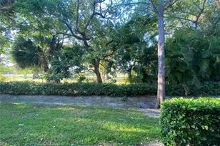 8720 Cypress Walk Ct, Tamarac, FL 33321 - Photo 4