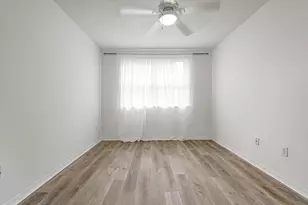 8520 NW 139th Terrace, Miami Lakes, FL 33016 - Photo 14