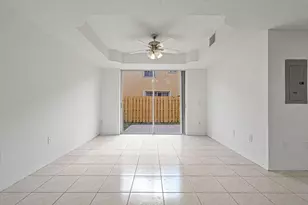 8520 NW 139th Terrace, Miami Lakes, FL 33016 - Photo 2