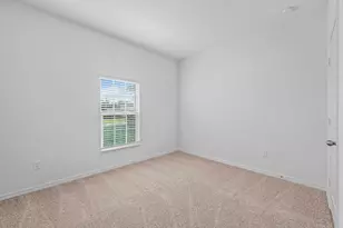 5262 NW Lamoore Ln, Port Saint Lucie, FL 34953 - Photo 14