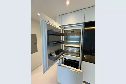 300 Biscayne Blvd Way #2508, Miami, FL 33131 - Photo 16