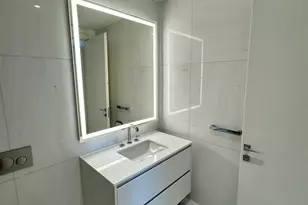 300 Biscayne Blvd Way, Miami, FL 33131 - Photo 22