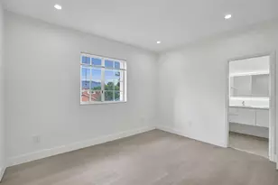 1003 NW 100th Ave, Pembroke Pines, FL 33024 - Photo 22