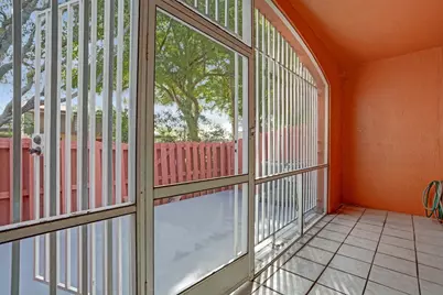 1003 NW 100th Avenue, Hollywood, FL 33024 - Photo 28