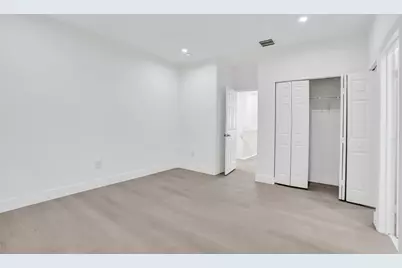 1003 NW 100th Avenue, Hollywood, FL 33024 - Photo 14