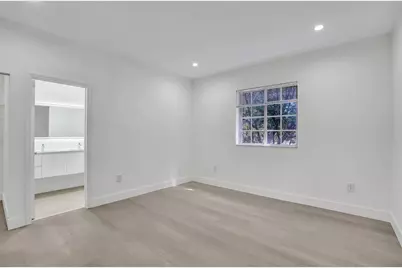 1003 NW 100th Avenue, Hollywood, FL 33024 - Photo 12