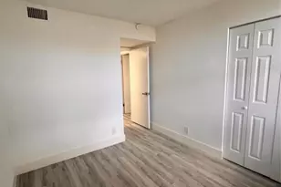 214 Lake Pointe Dr, Oakland Park, FL 33309 - Photo 8