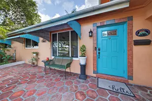 40 SW 9th Ct, Pompano Beach, FL 33060 - Photo 4