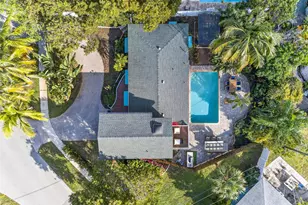 40 SW 9th Ct, Pompano Beach, FL 33060 - Photo 2