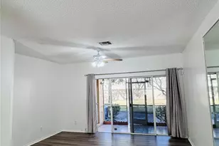 12113 SW 2nd St, Pembroke Pines, FL 33025 - Photo 6