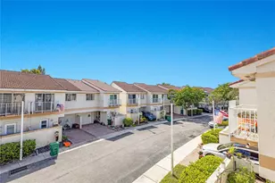 8464 Lagos De Campo Blvd, Tamarac, FL 33321 - Photo 30