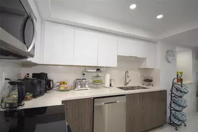 20301 W Country Club Drive #930, Aventura, FL 33180 - Photo 12