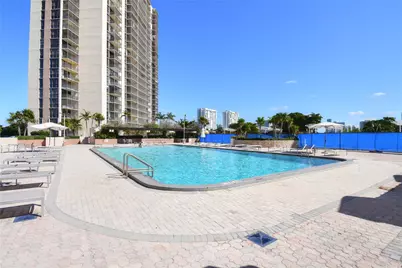 20301 W Country Club Drive #930, Aventura, FL 33180 - Photo 42