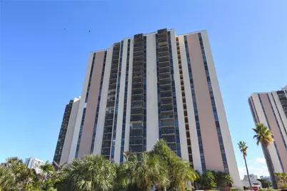20301 W Country Club Drive #930, Aventura, FL 33180 - Photo 2