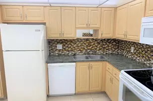 3510 Oaks Way, Pompano Beach, FL 33069 - Photo 4