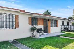 3446 NW 17th St, Miami, FL 33125 - Photo 1