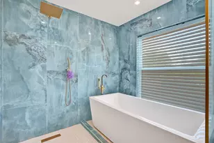 701 NE 164th St, Miami, FL 33162 - Photo 28