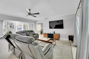 9611 NW 3rd St, Pembroke Pines, FL 33024 - Photo 6