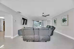 9611 NW 3rd St, Pembroke Pines, FL 33024 - Photo 32