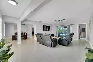 9611 NW 3rd St, Pembroke Pines, FL 33024 - Photo 2