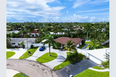 250 NE 27th Court, Boca Raton, FL 33431 - Photo 2