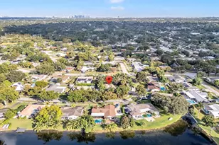 980 SW 70th Ave, Plantation, FL 33317 - Photo 4