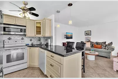 3021 Swansea B #3021, Deerfield Beach, FL 33442 - Photo 12