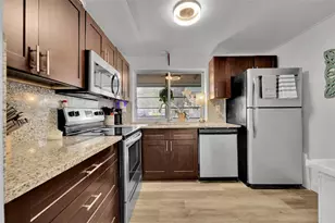 9090 Lime Bay Blvd, Tamarac, FL 33321 - Photo 10