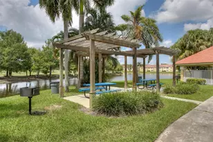 663 Vista Isles Dr, Sunrise, FL 33325 - Photo 14