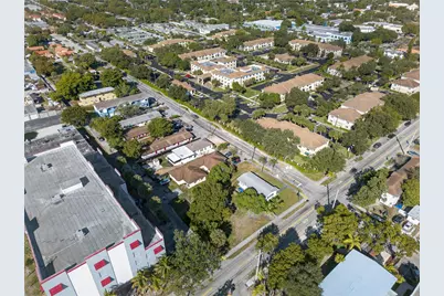 900 NW 2nd Street, Fort Lauderdale, FL 33311 - Photo 12