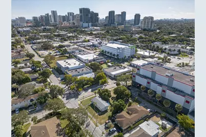 900 NW 2nd Street, Fort Lauderdale, FL 33311 - Photo 2