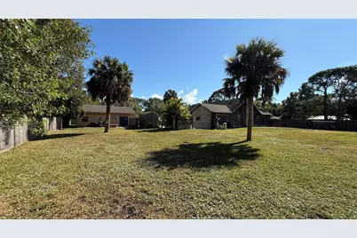 354 Baysinger Avenue, Fort Pierce, FL 34982 - Photo 8