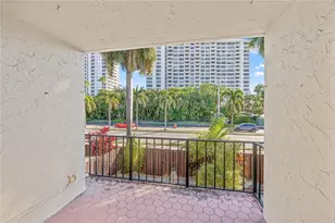 2212 NE 7th St, Hallandale Beach, FL 33009 - Photo 20