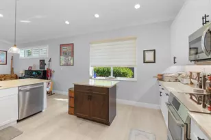 6848 SE Twin Oaks Cir, Stuart, FL 34997 - Photo 16