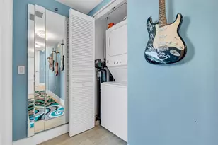 2641 N Flamingo Rd, Sunrise, FL 33323 - Photo 30