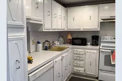 2300 NE 1st Lane #107, Boynton Beach, FL 33435 - Photo 2